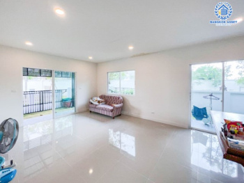 *****บ้านแฝดมือสองย่านนนทบุรี ม.เพอร์เฟคพาร์ค ชัยพฤกษ์-แจ้งวัฒนะ หลังมุม! เนื้อที่ 44.1 ตร.ว. ฟังก์ชัน 3 ห้องนอน 3 ห้องน้ำ 2 ที่จอดรถ แถมฟรี! 3 เครื่องปรับอากาศ บ้านสวยพร้อมอยู่ บรรยากาศดี บนทำเลศักยภาพ เชื่อมต่อแจ้งวัฒนะ ใกล้เพียง 5 นาทีก็ถึงรถไฟฟ้าสายสีชมพู "สถานีปากเกร็ด"และทางด่วน "ศรีรัช"